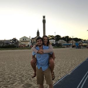 Meet your Posher, Leslie